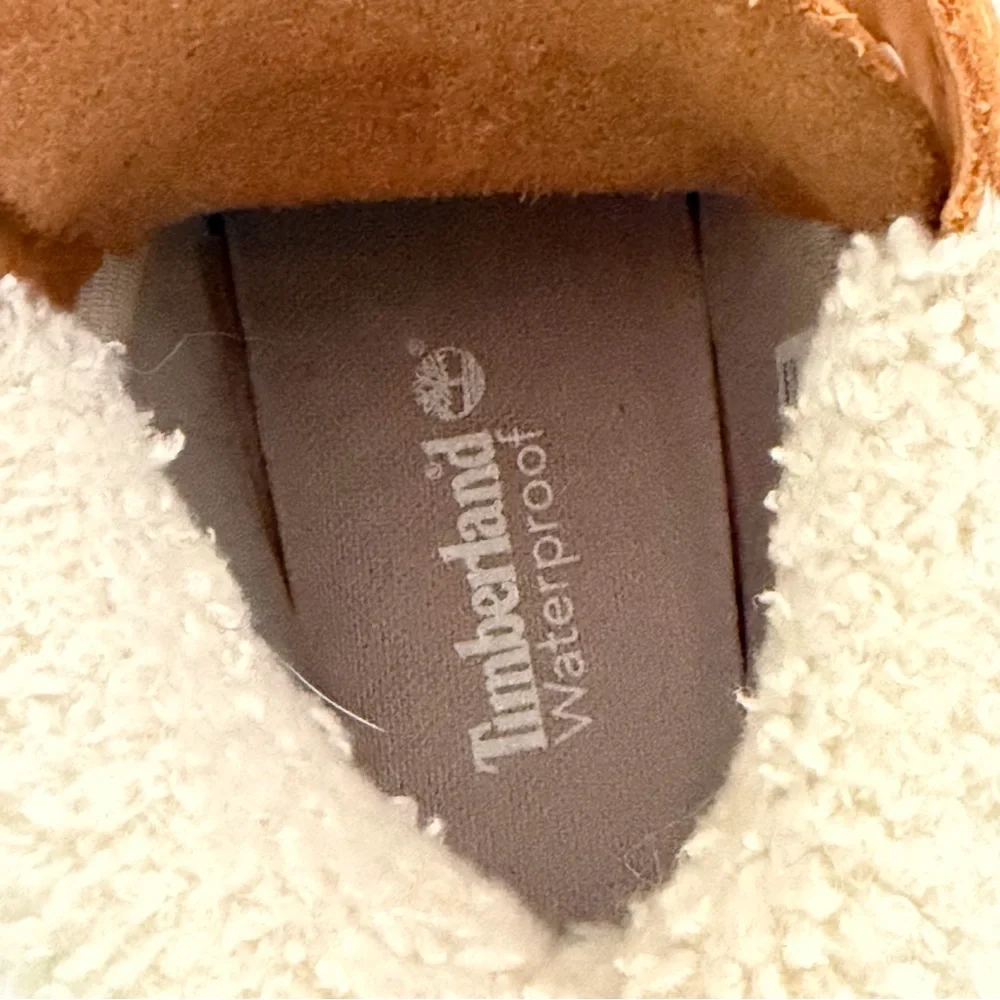 Timberland teddy fleece lace up boots light tan cream sherpa women’s 7 EUC - Picture 7 of 12